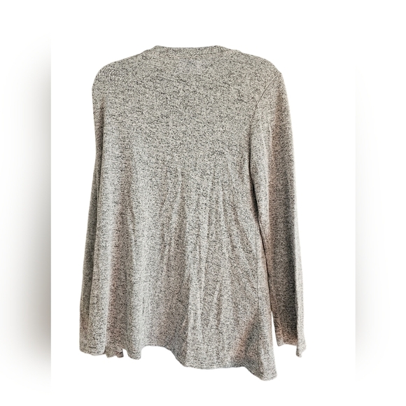 Misia XL NWOT button long sleeved top gray black - Picture 2 of 2